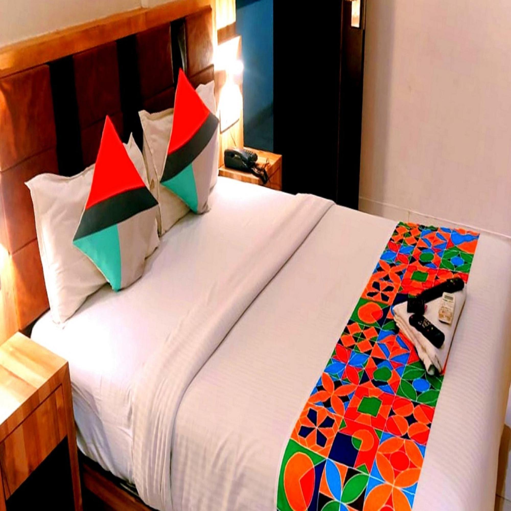 Gateway Inn ムンバイ エクステリア 写真